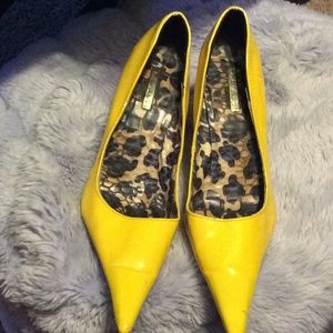 Yellow Michael Antoine